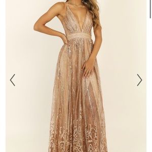 START STRONG MAXI DRESS IN ROSE GOLD - 10 (M)